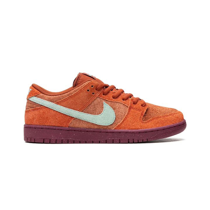 Dunk Low SB Dunk Low Pro Prm Mystic Red