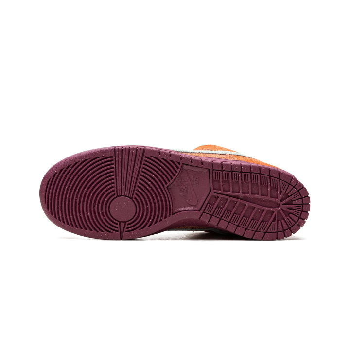 Dunk Low SB Dunk Low Pro Prm Mystic Red